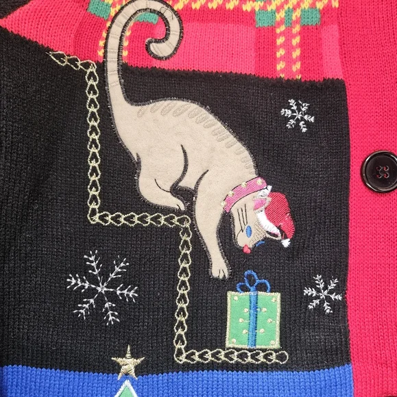 Christmas cat sweater pull-over with faux front buttons - Picture 9 of 11